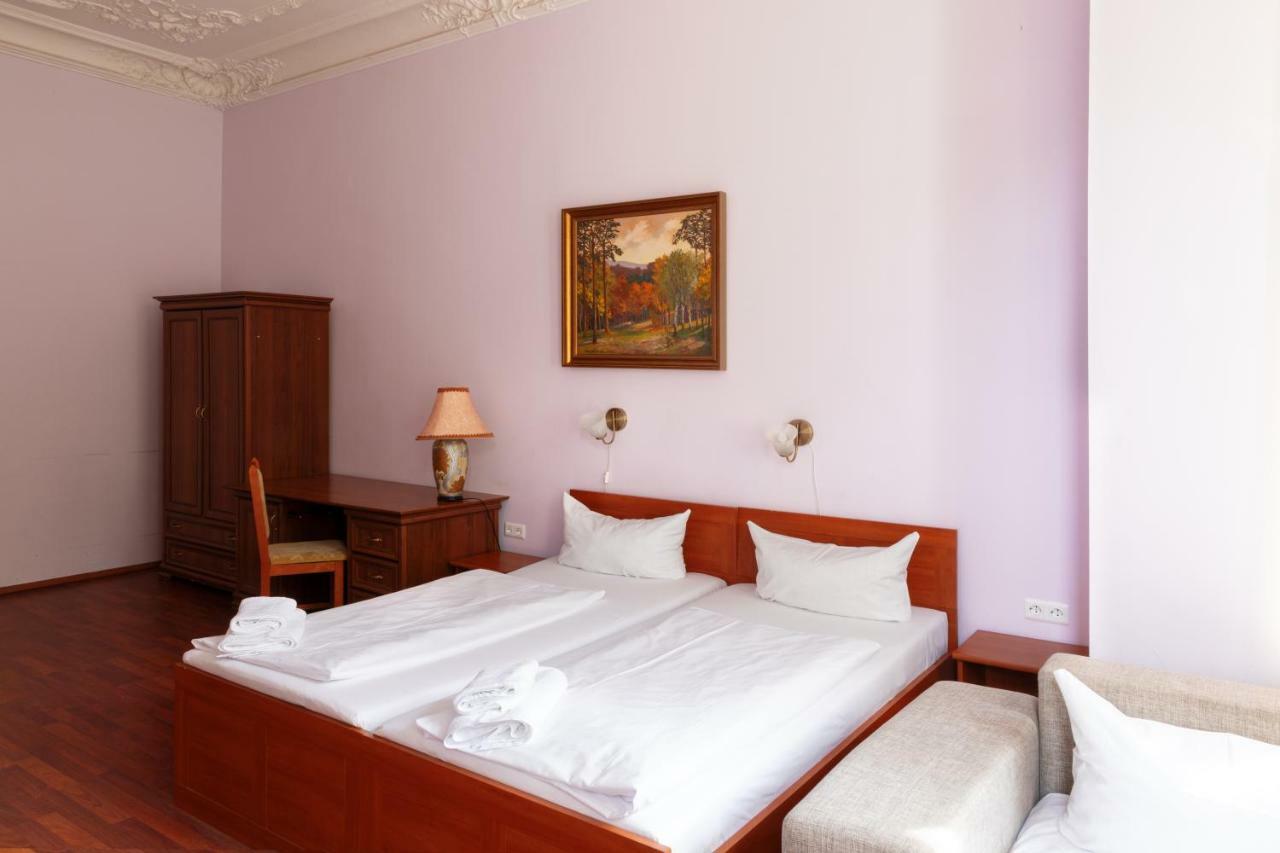 Hotel Eden Am Zoo Berlin Bagian luar foto